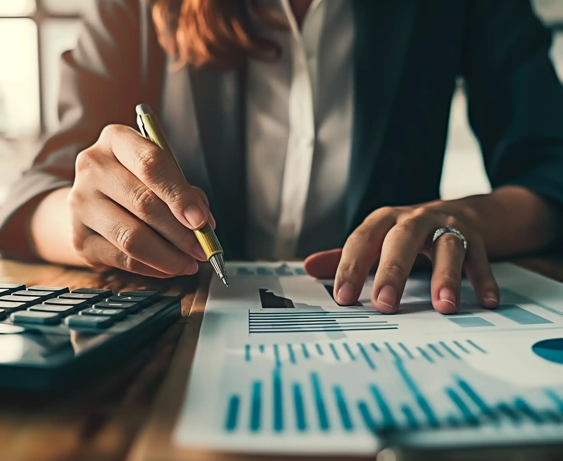 analyzing financial chart